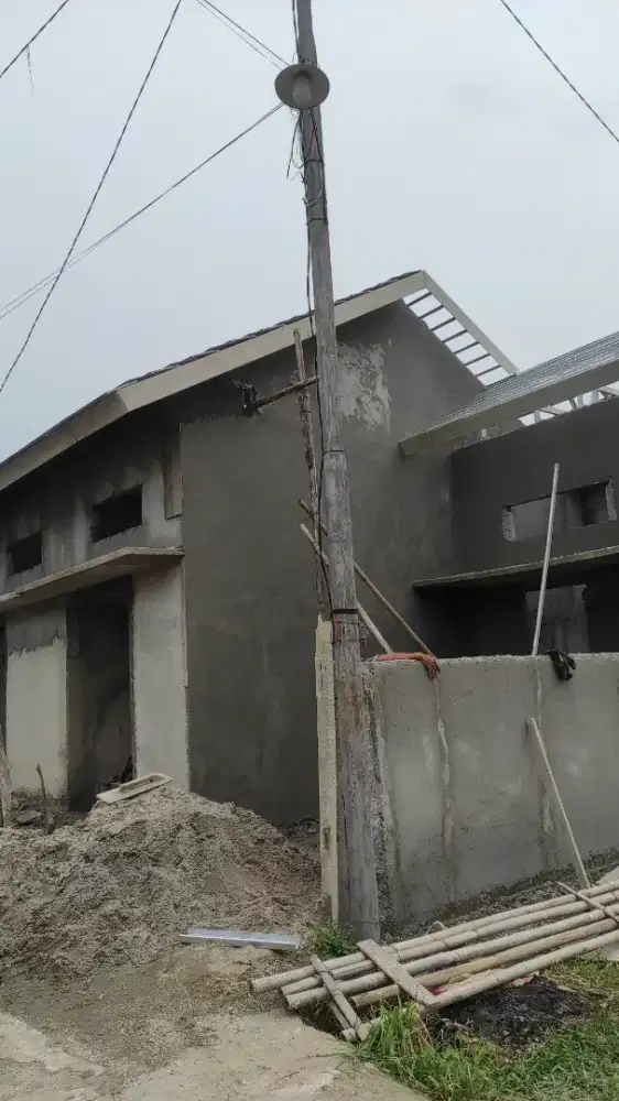 Tukang ahli borong bangunan