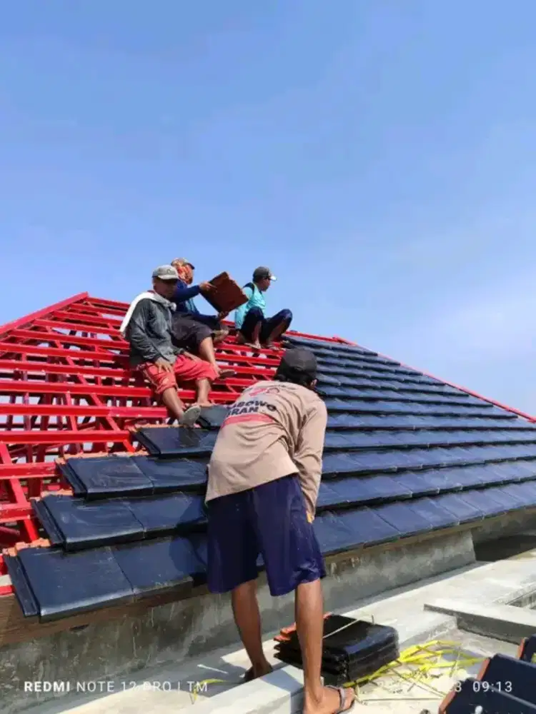 Baja ringan cat rangka atap genteng beton