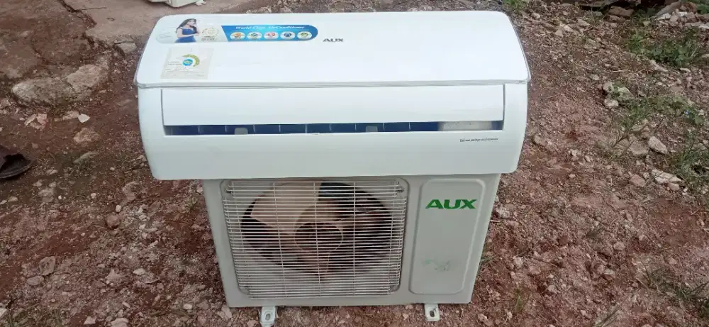 AC bekas berbagai macam merk dan ukuran