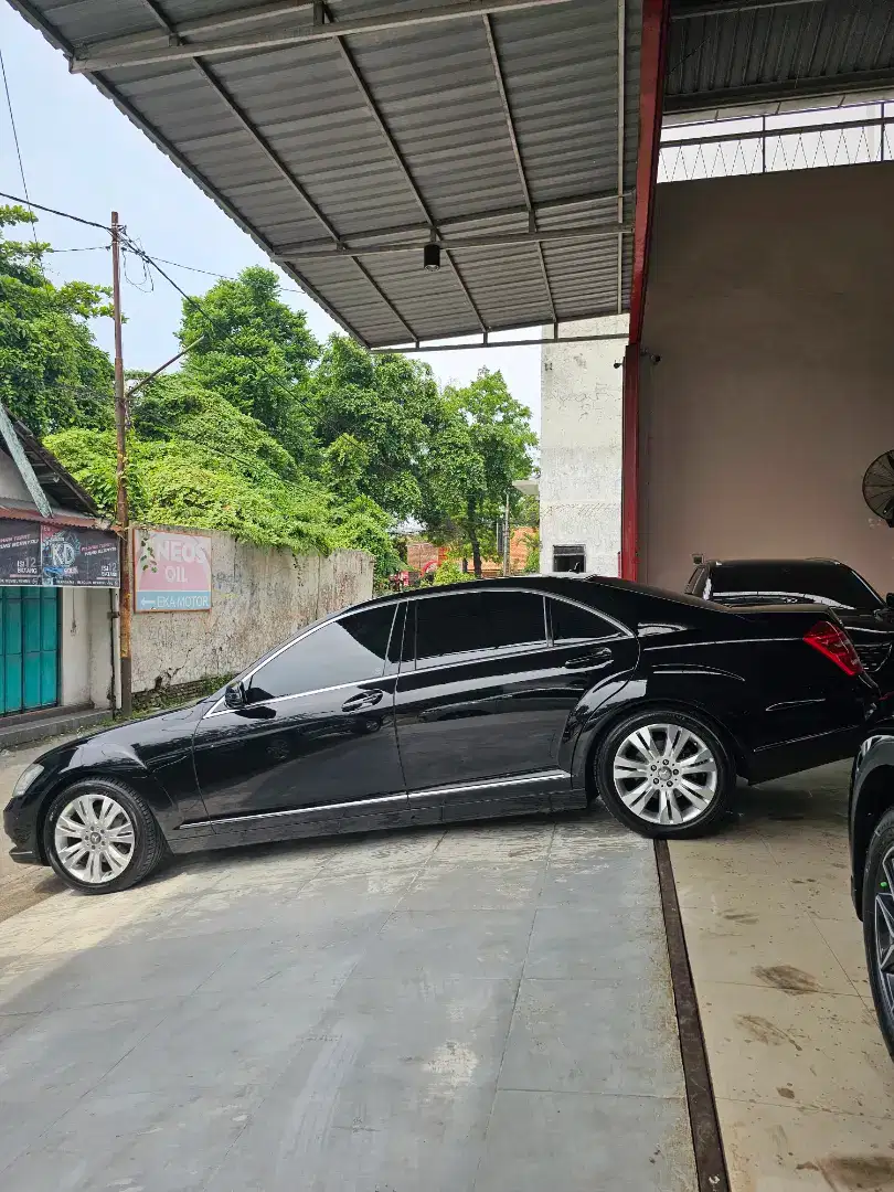 Mercy S350L W211 CGI 2011 LANGKA km 30rb