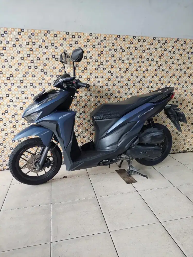 Honda vario 125 cbs iss 2020 dp 500ribu - Motor Bekas - 915045903