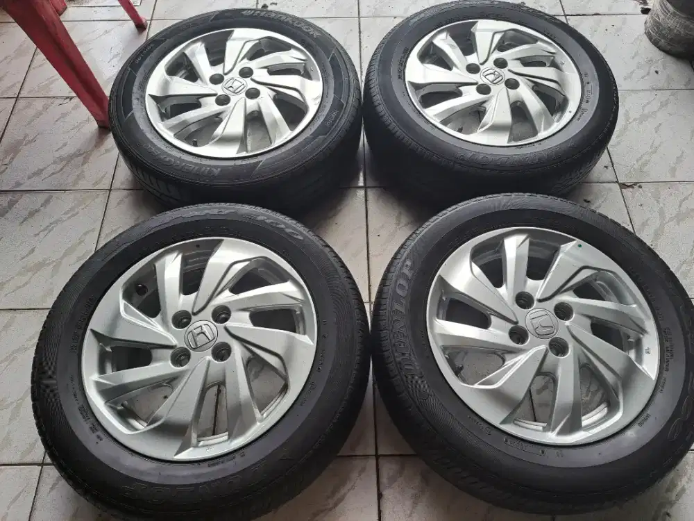Velg mobil honda mobilio
