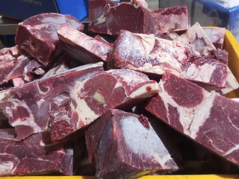 Daging rendang semur beku lokal dan import