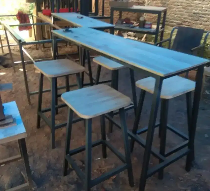 meja kursi buat cafe dll
