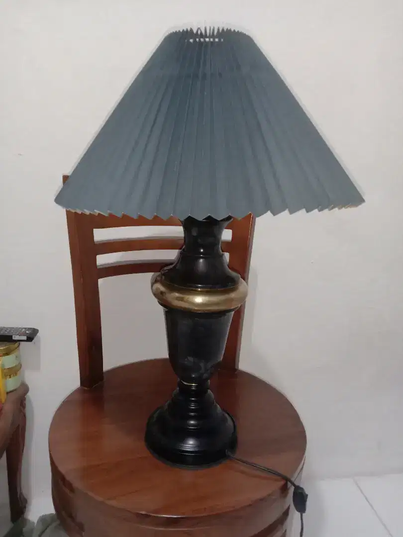 Lampu sudut ruang tamu