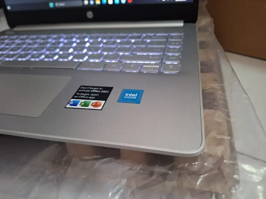 Laptop Hp 14s Intel Celeron N4500/Ram 8 gb/Ssd 256Gb mulus masih baru