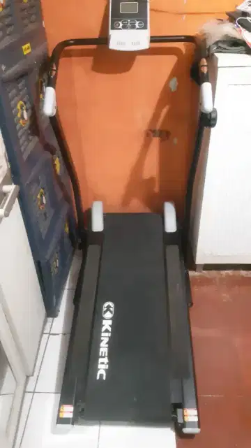 Treadmill kinetic outlet manual