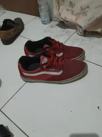 Sepatu hot sale skate vans