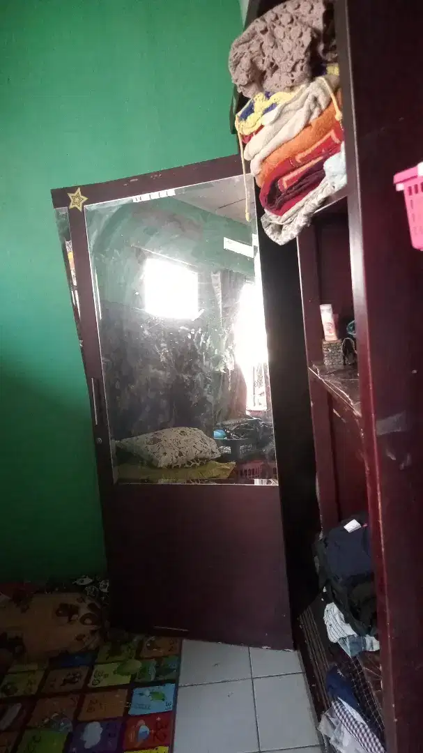 Lemari besar dua pintu gede