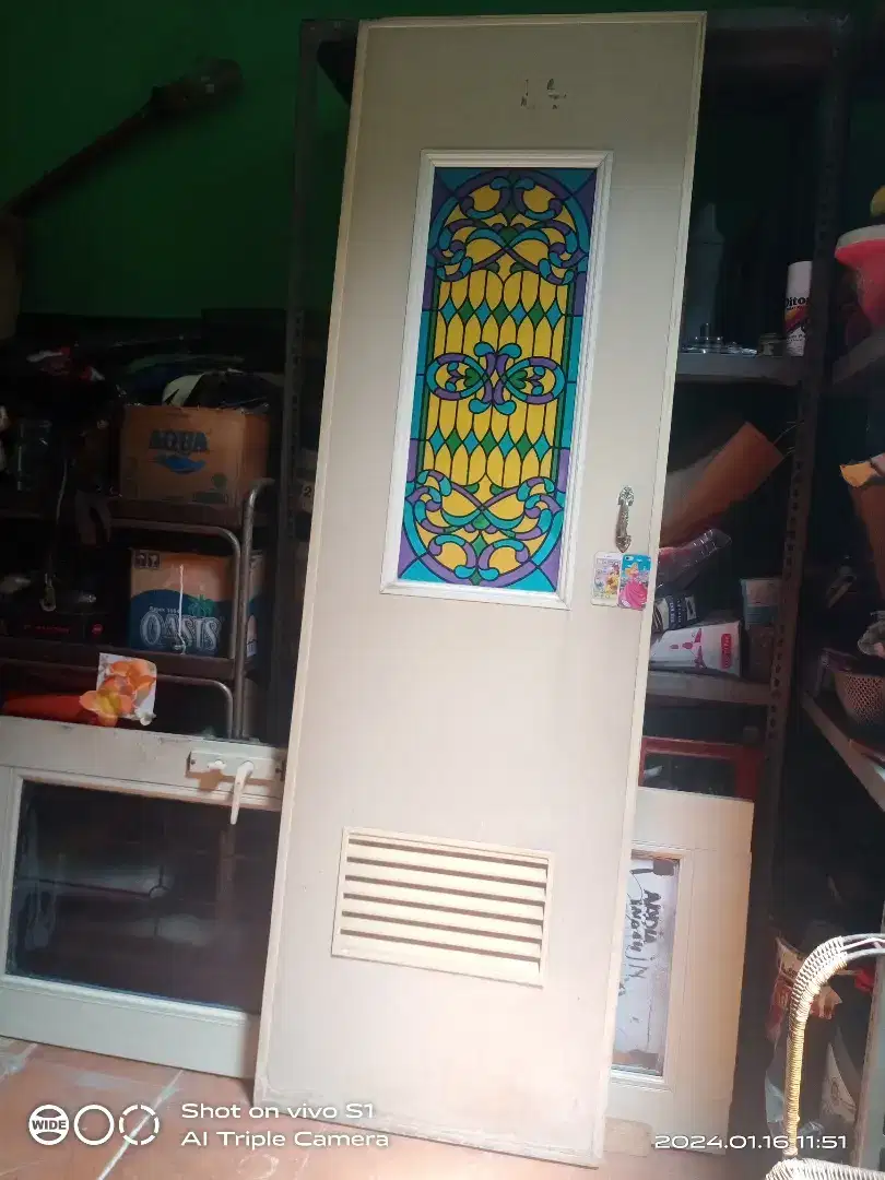 DIJUAL BU 1 PINTU KAMAR MANDI SAYA CARI PEMBELI SERIUS MASIH BAGUS.