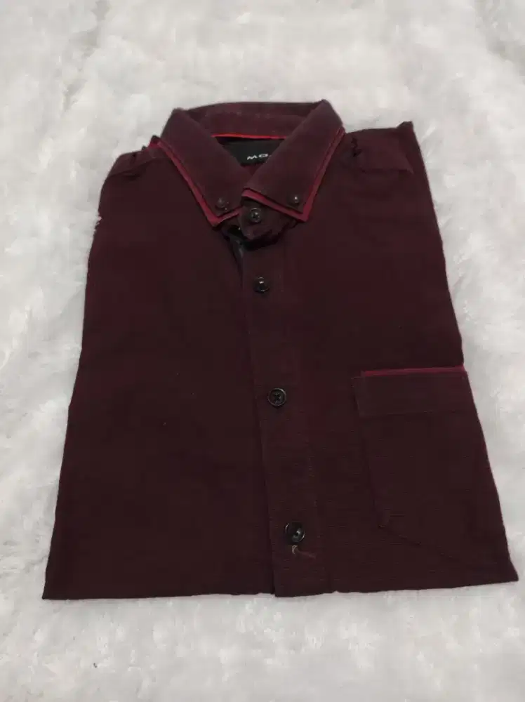 KEMEJA PRIA MOC SLIM FIT SIZE M LENGAN PENDEK