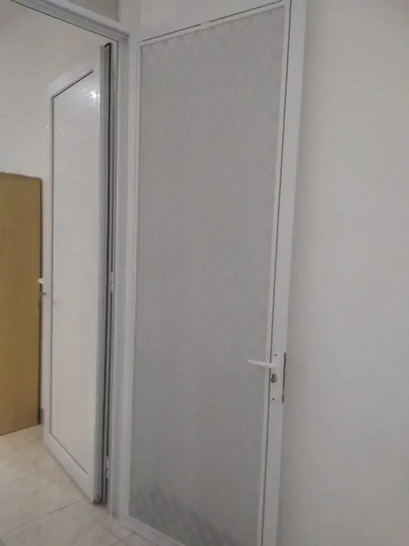 Terima pemasangan pintu expanda dan kawat nyamuk magnet
