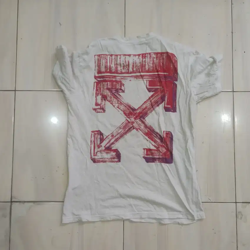 Kaos off white putih