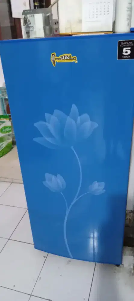 kulkas polytron kondisi bagus