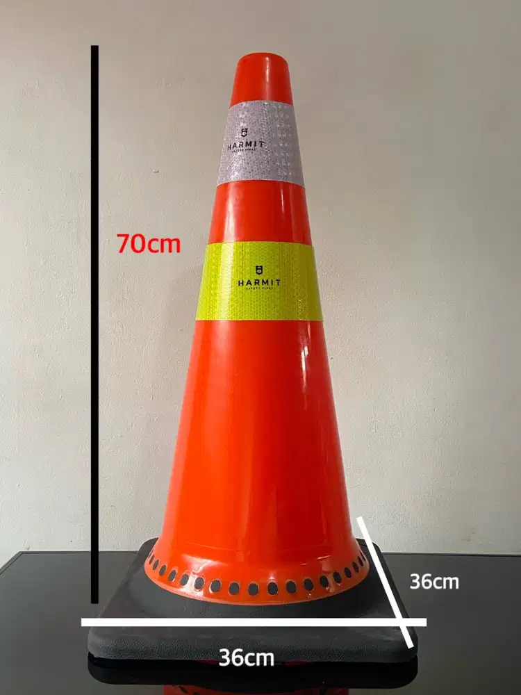 TRAFFIC CONE PEMBATAS JALAN ORANGE BAWAH KARET HITAM MURAH BANDUNG