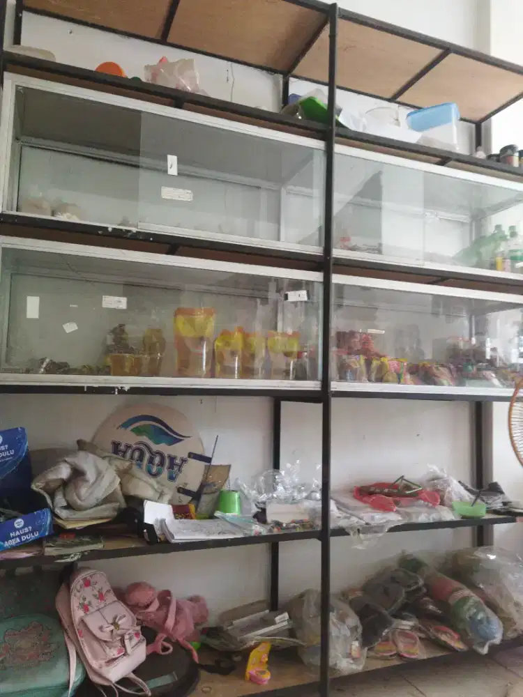 dijual etalase ukuran 2 m