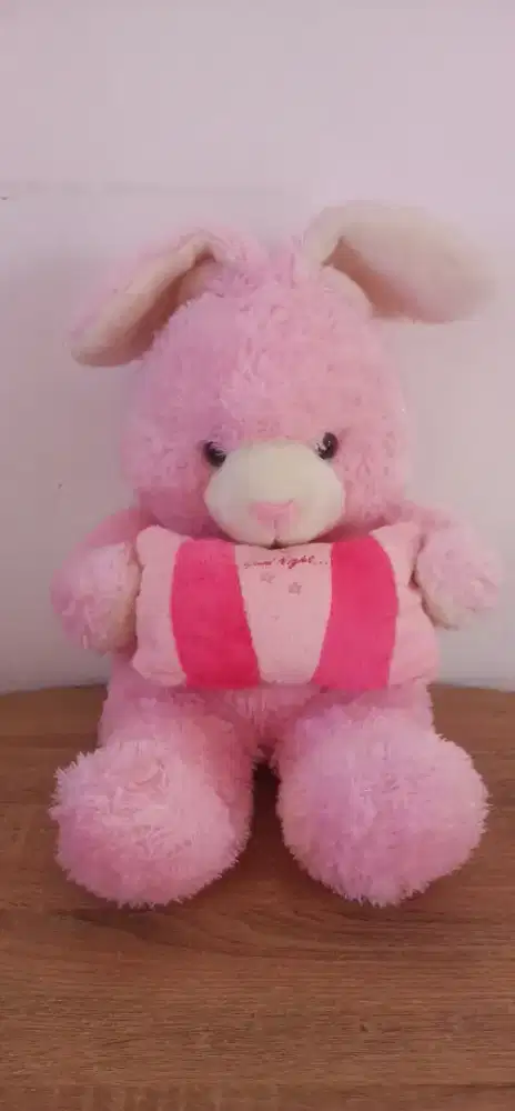 Boneka kelinci pink