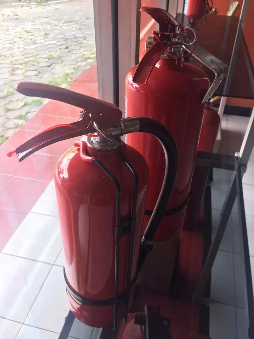 ALAT KEAMANAN RUMAH APAR 2 kg TABUNG PEMADAM API JOGJA