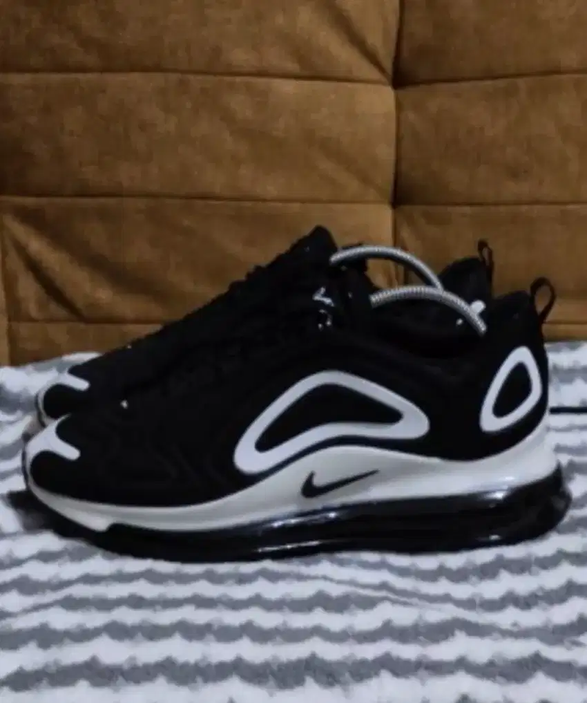 Nike Air Max 720