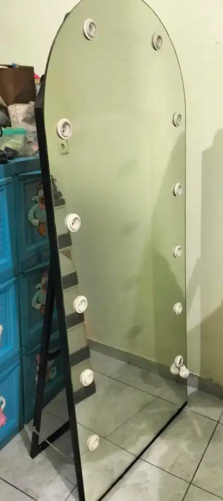 Kaca Rias Full Lighting