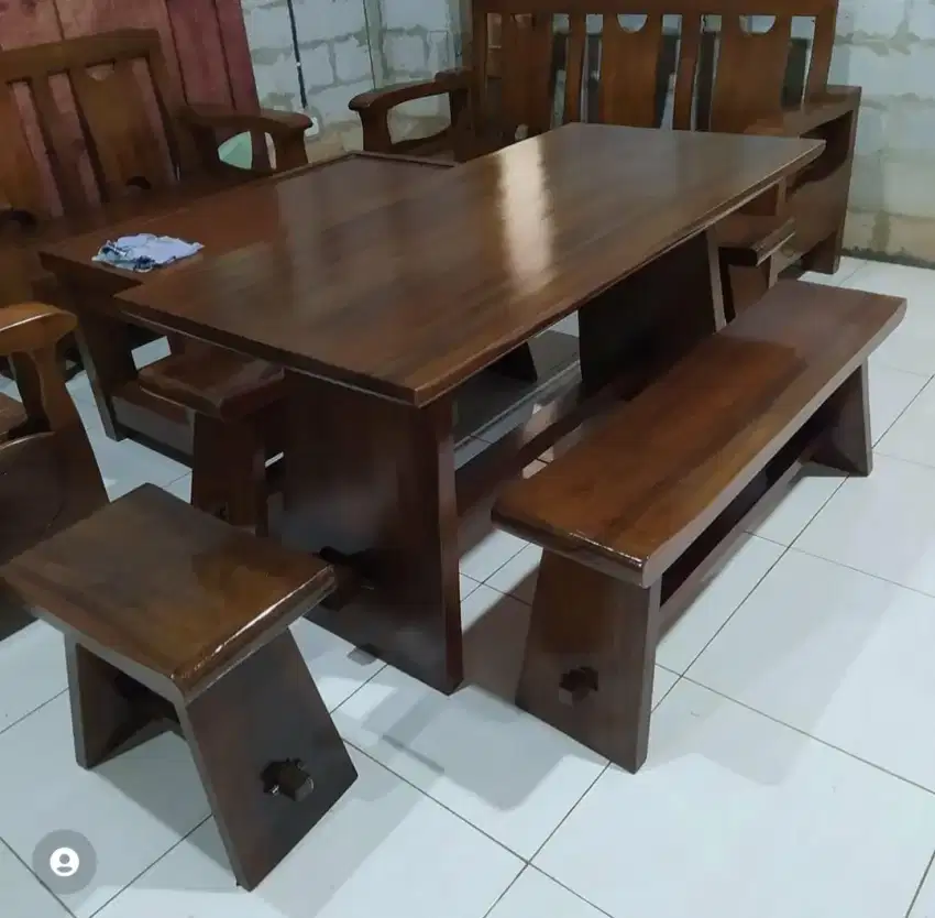 Meja makan natural kayu trembesi