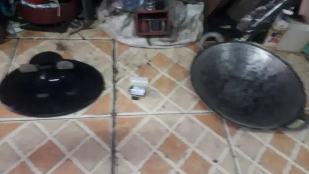 Slhkn plh slh 1 dr kaki tv led vorte atau sblh2 nya hrg murah sj deh