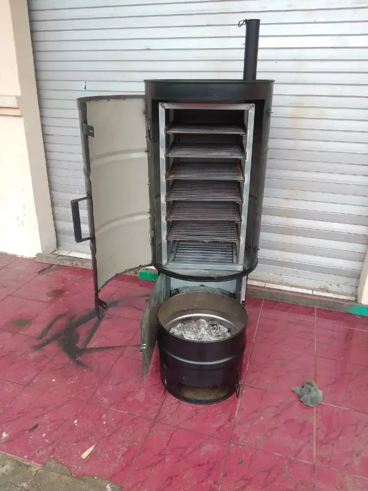 Pengasap berbahan drum besi