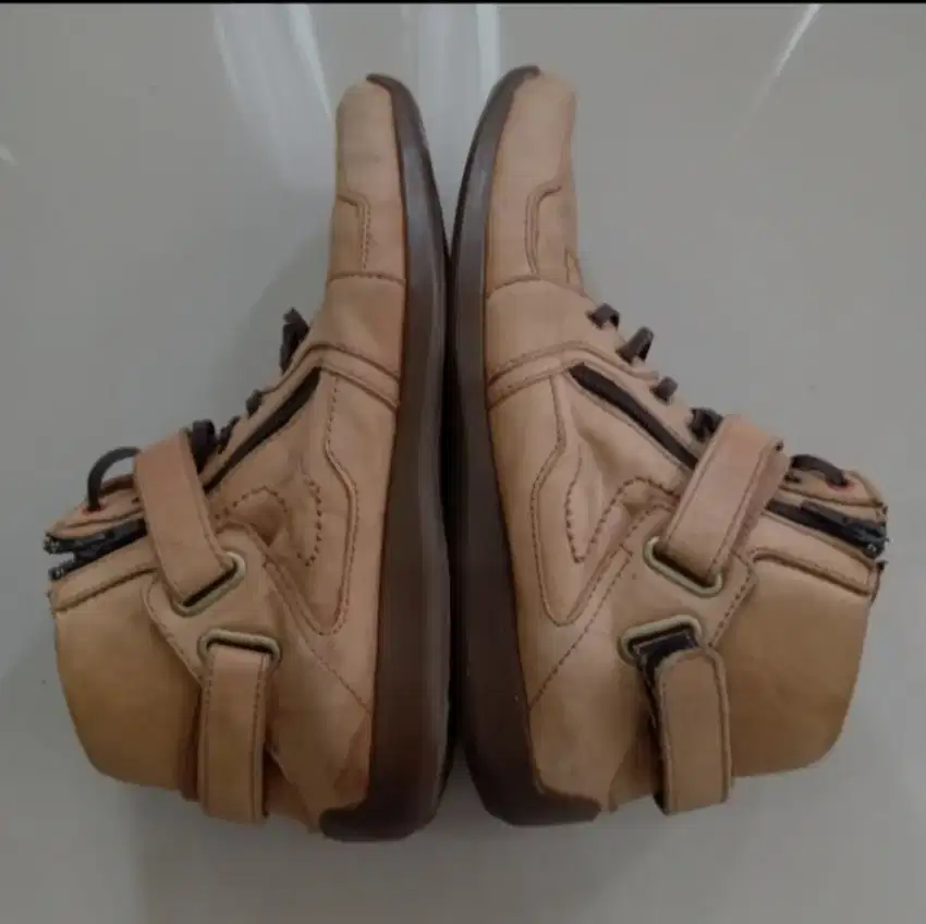 sepatu kulit original / sepatu branded original / sepatu preloved