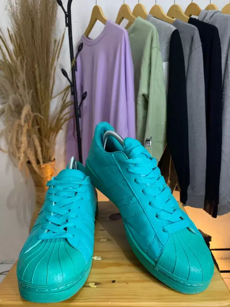 ADIDAS SUPERSTAR ADICOLOR SIZE 43