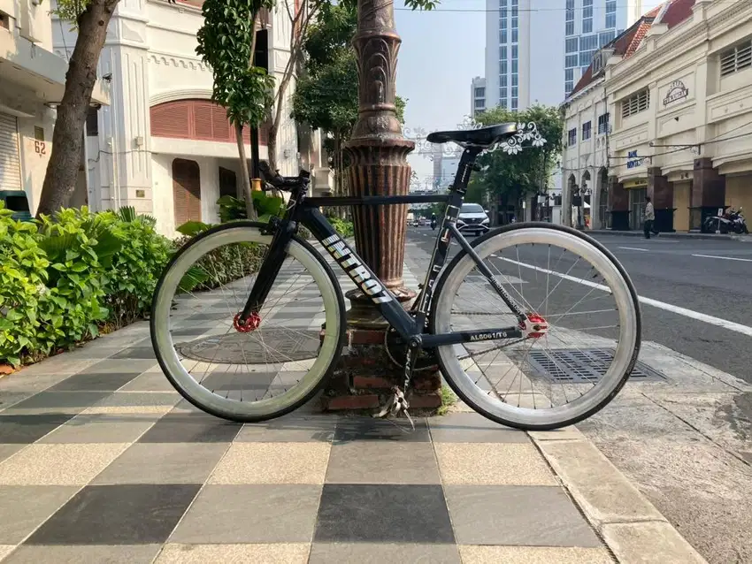 Sepeda fixed gear fixie intro7 modern