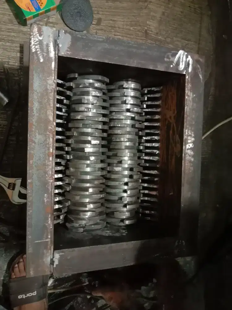 Mesin crusher shredder