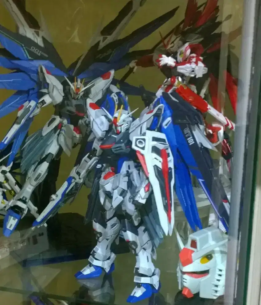 Mcdonalds mainan gundam bandai