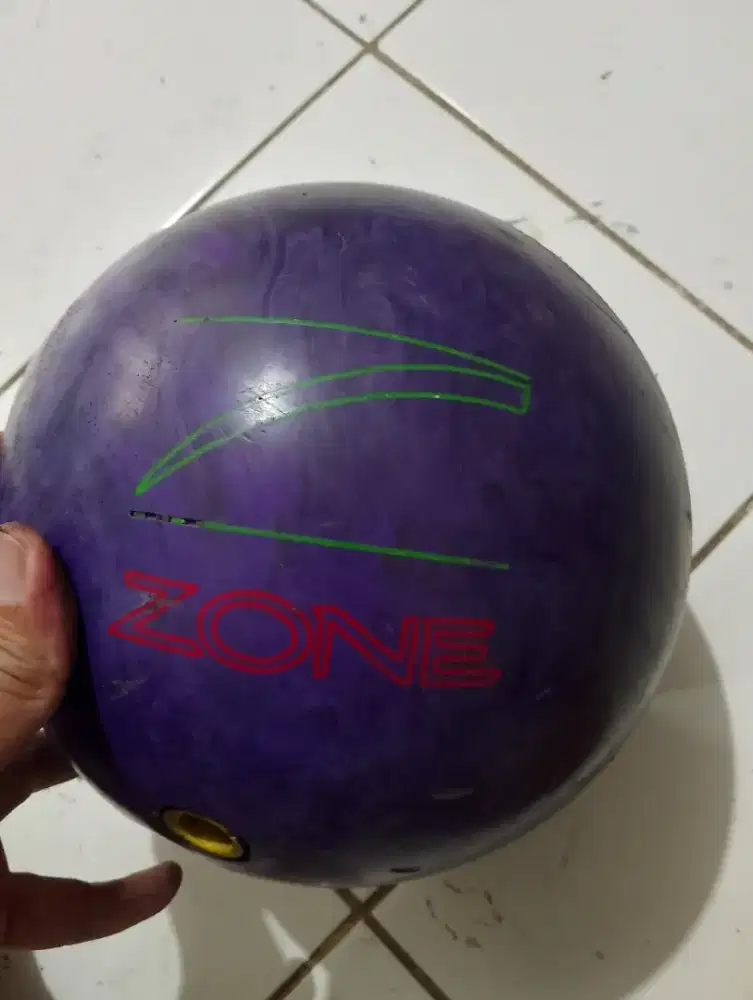 Bola Bowling Zone Dan tas
