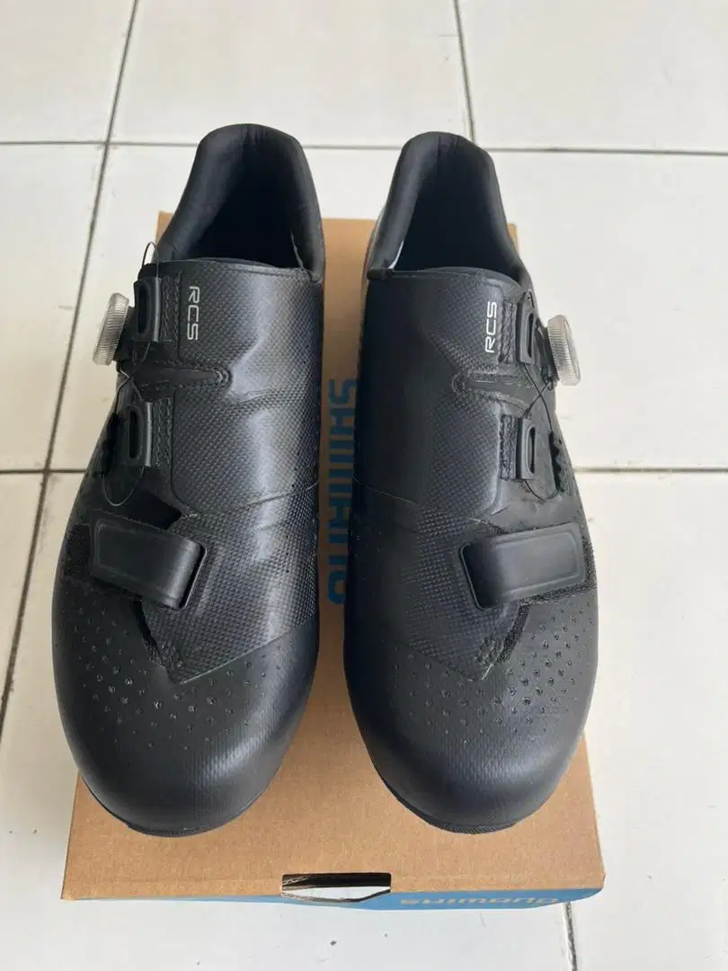 Sepatu Shimano roadbike RC5 black like new