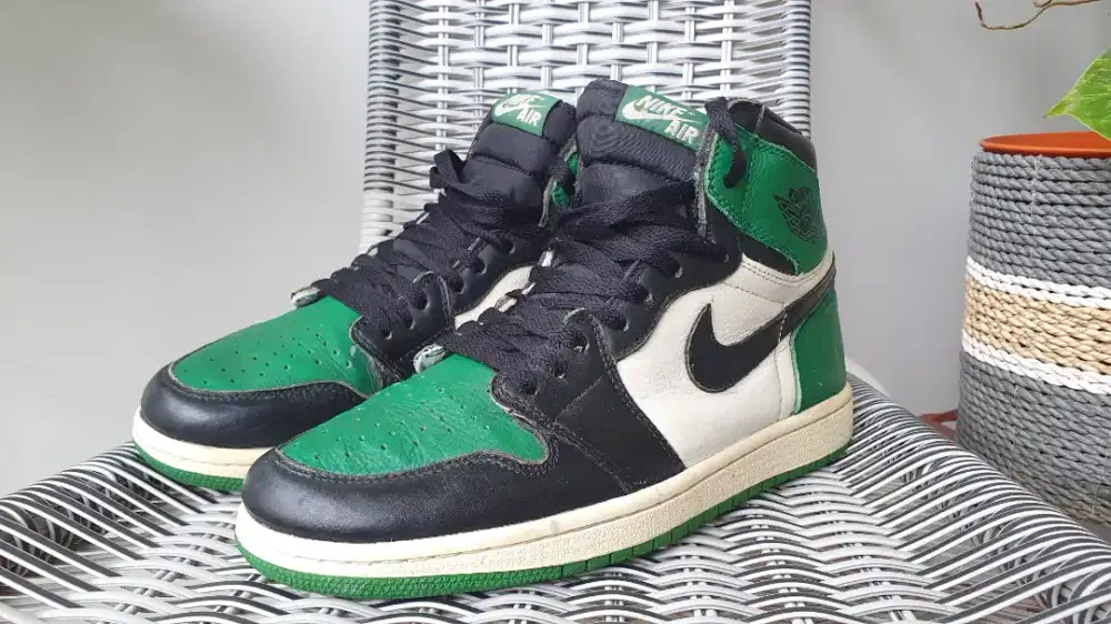 Nike Air Jordan 1 High OG Pine Green