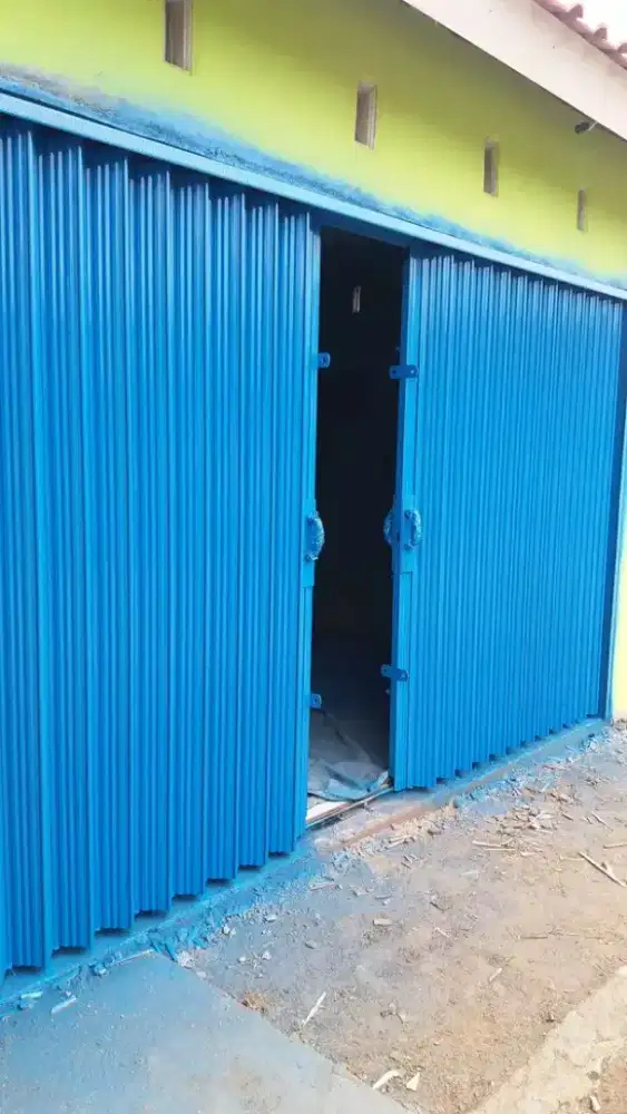 Follding gate rolling door