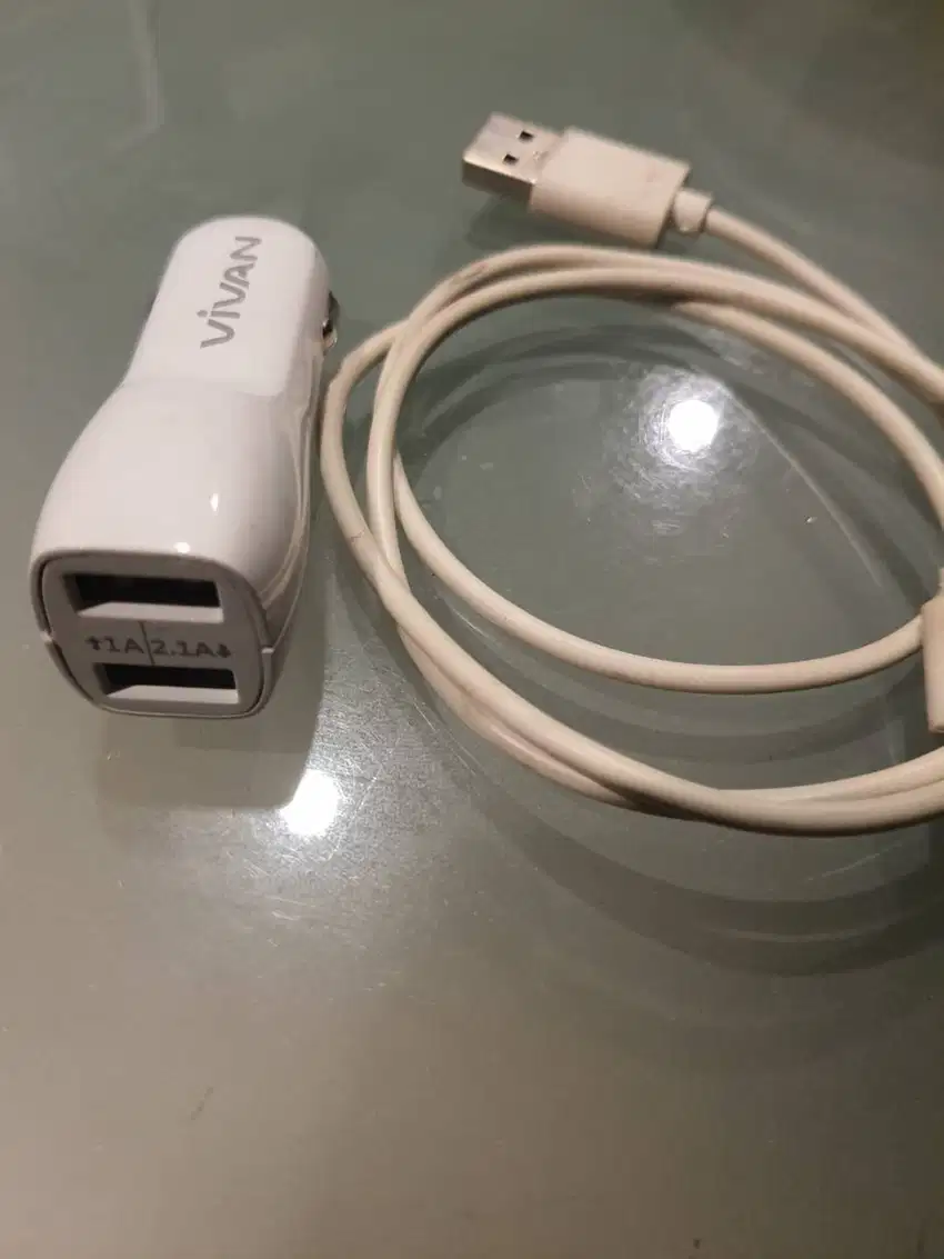VIVAN CHARGER MOBIL