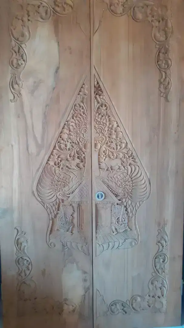 Pintu kayu jati berbagai model