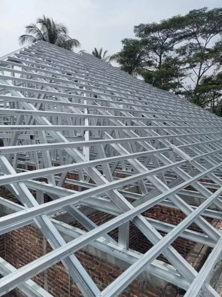 Pemasangan baja ringan