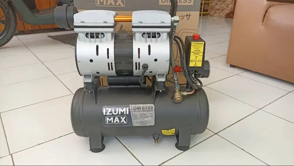 KOMPRESOR LISTRIK OILLESS IZUMI MAX OM-0709 3/4 HP 9 LITER