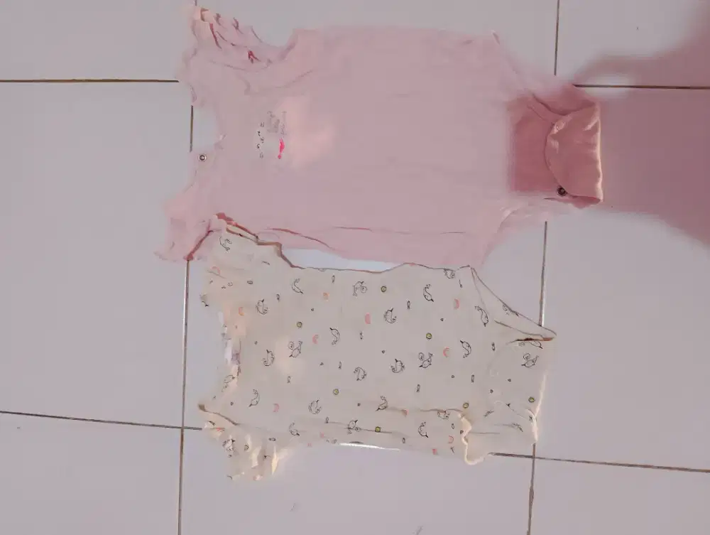 Pakaian bayi merk Carter preloved