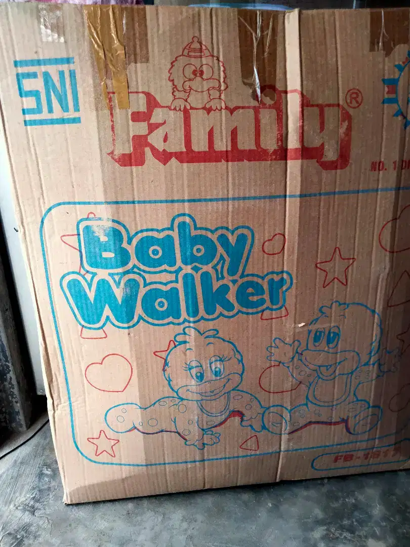 Beby walker merek family