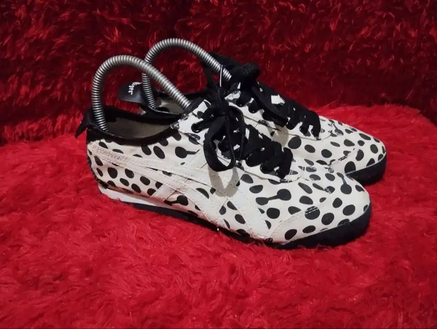 SEPATU ONITSUKA TIGER SECOND