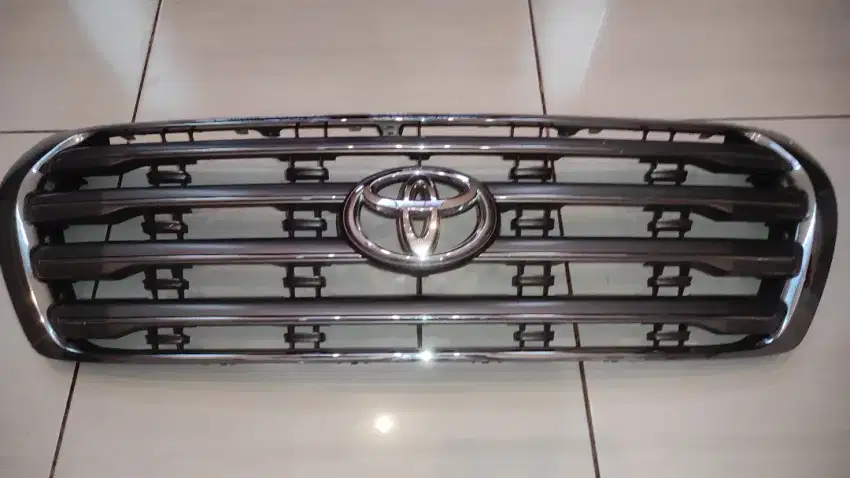 Grille LC VXR200