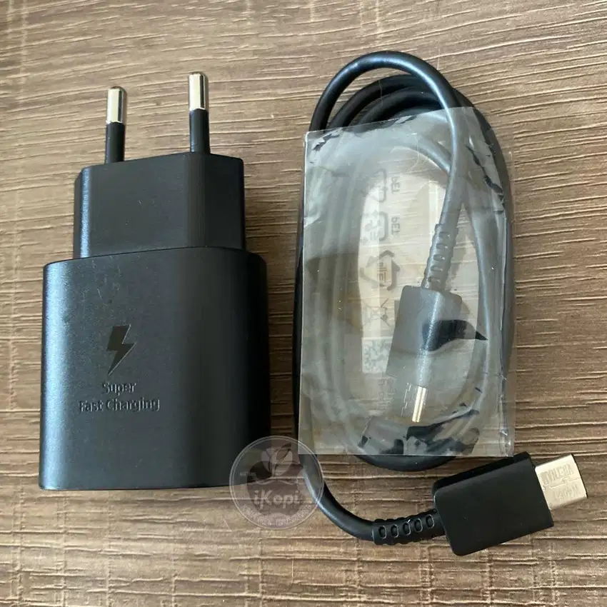Charger samsung 25W SFC Usb-C to C s24 ultra s23 s22 Z Fold 5 4 3 flip