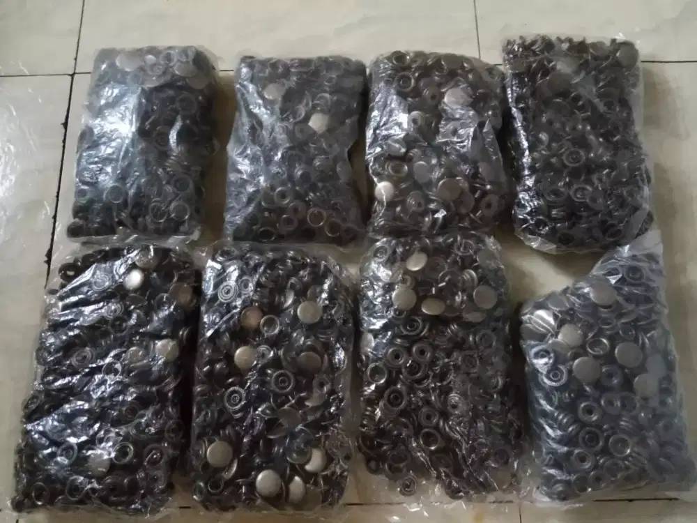 Jual borongan 8 bks kancing knop/kancing cetet black nikel utk jaket