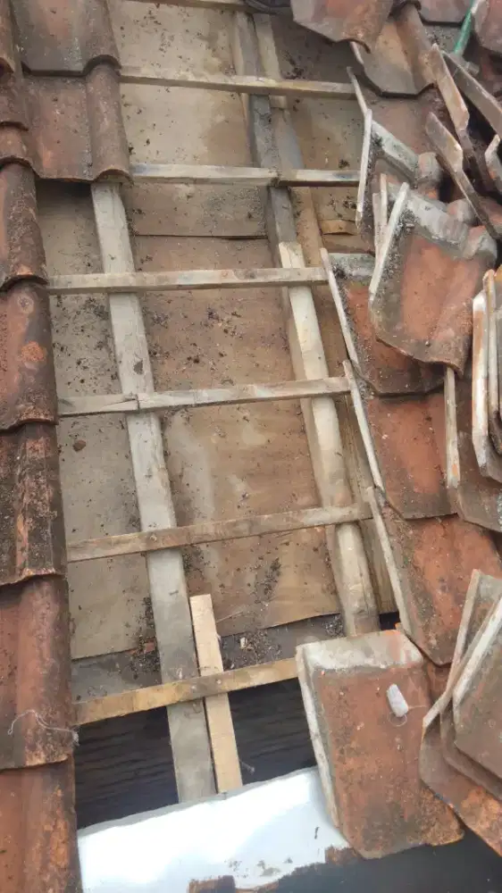 Jasa  perbaikan bocor atap  &cat