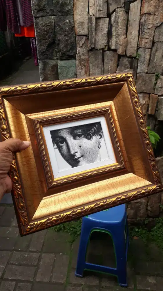 Antik lukisan fornasetti diatas tegel keramik made in italy Eropa