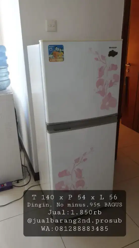 Kulkas 2pintu putih bunga, 95% BAGUS