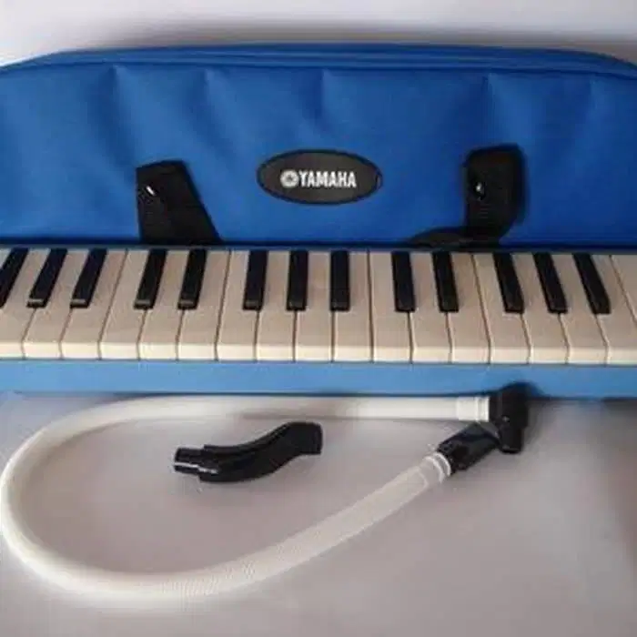 Alat musik tiup Pianika yamaha